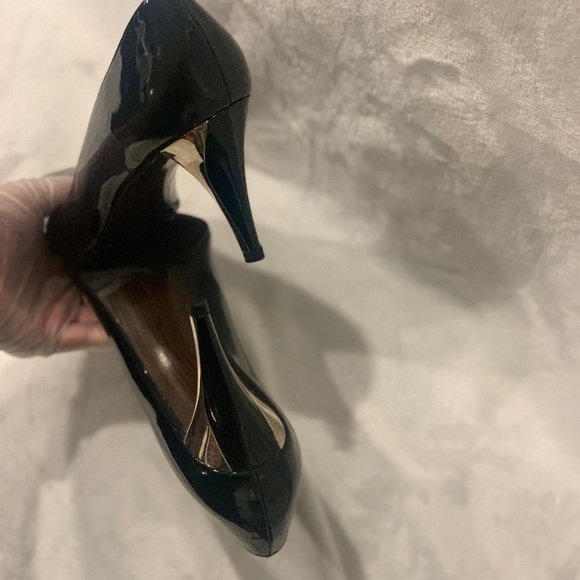 Stuart Weitzman Never Worn Navy Patent Pumps w/Silver Accent, Size 11! - Picture 6 of 9